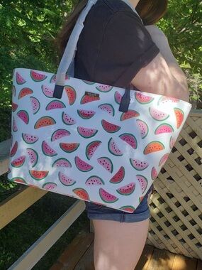 📌 NWT Kate Spade Shore Street Watermelon Tote